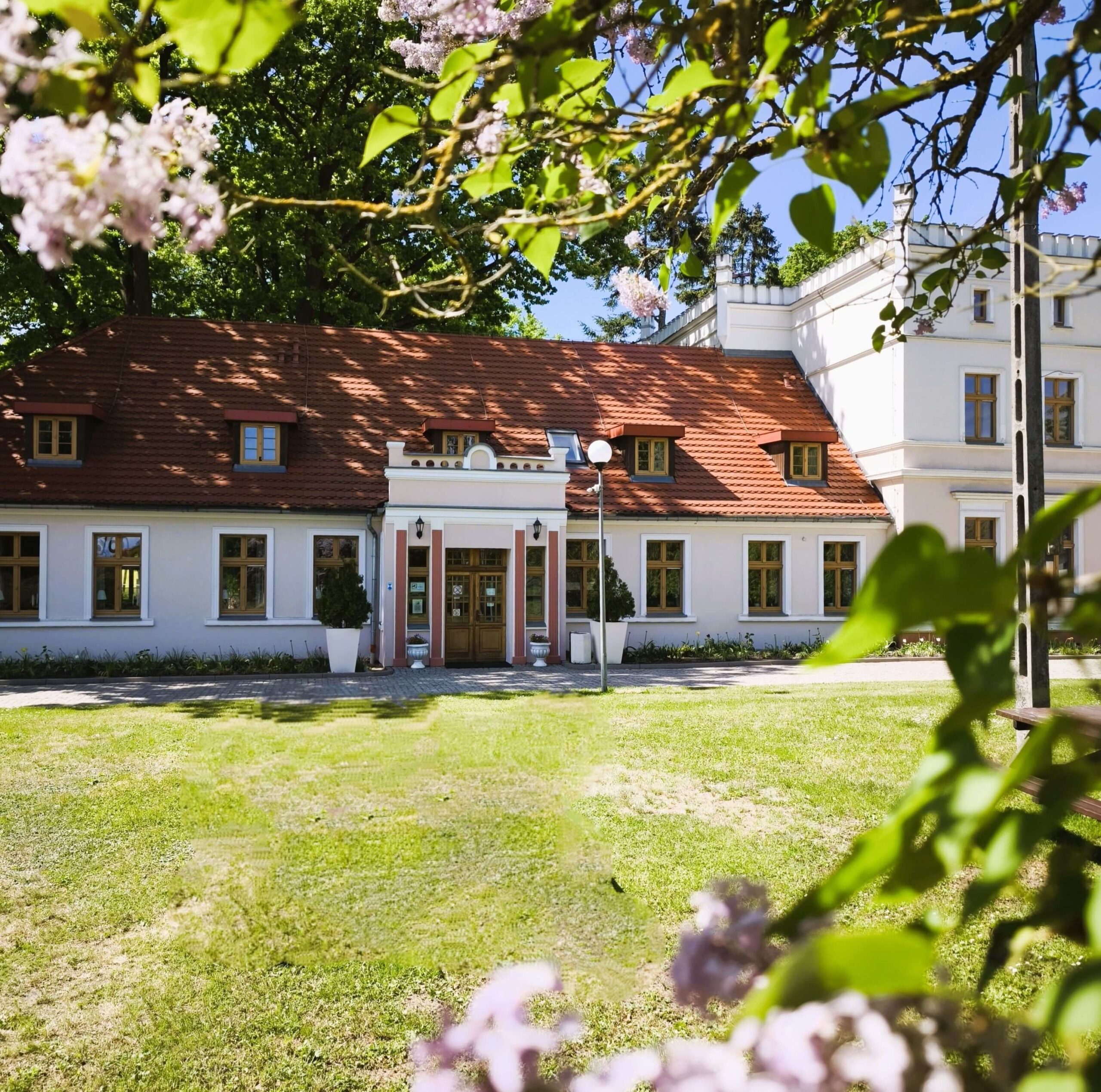 Godziny otwarcia Pałac Ostoja